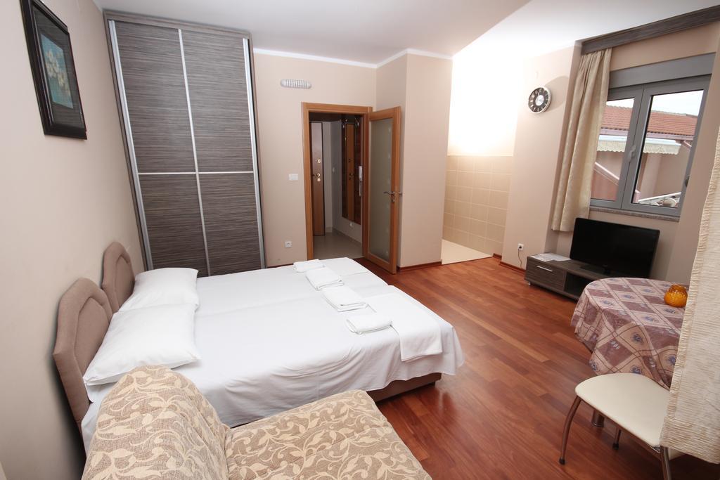 Apartments Oaza 2 Petrovac Szoba fotó